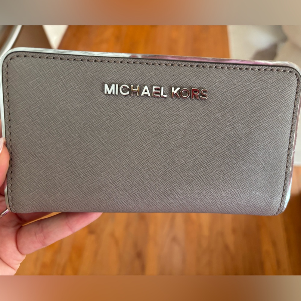 Michael Kors Taupe Wallet